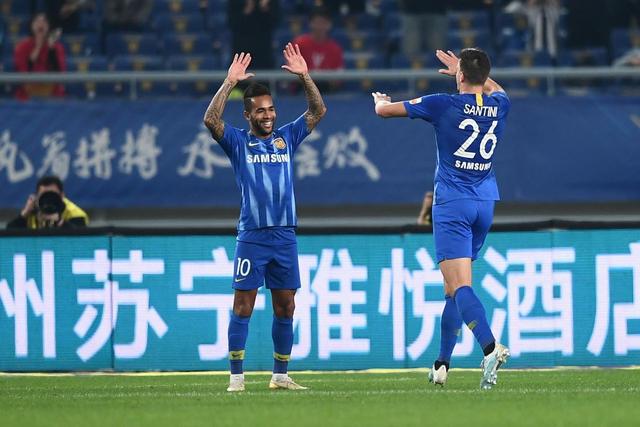 U23国足荣获亚运会铜牌，全队合影留念
